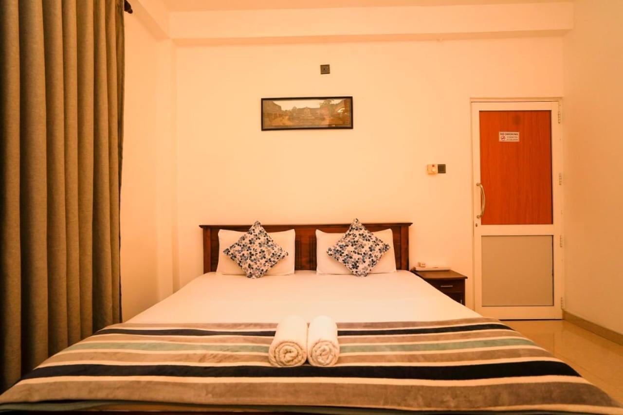 Airport 4 Season Transit Hotel Katunayaka Rom bilde