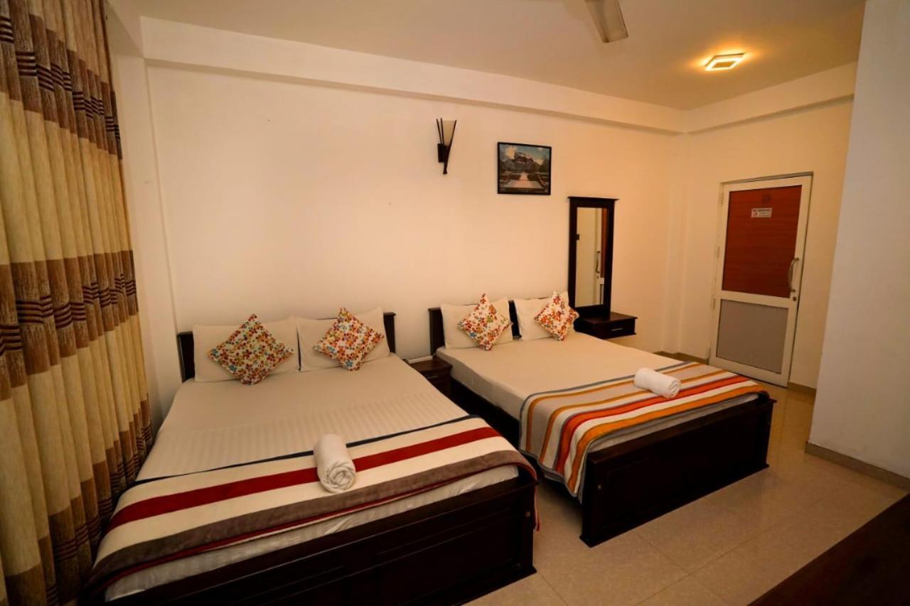 Airport 4 Season Transit Hotel Katunayaka Rom bilde